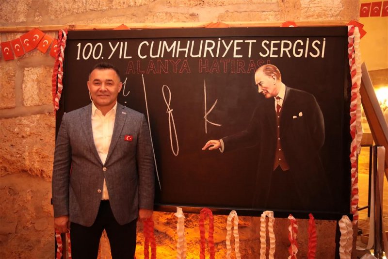 ‘100. yıl cumhuriyet sergisi’ açıldı üç farklı tema işlendi
