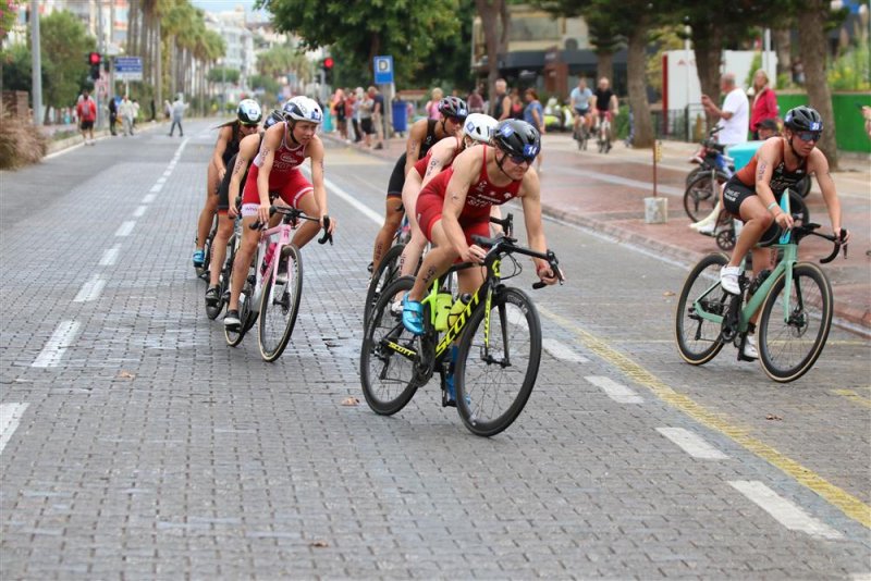 32. alanya triatlonu gerçekleştirildi - başkan yücel: triatlon demek alanya demek