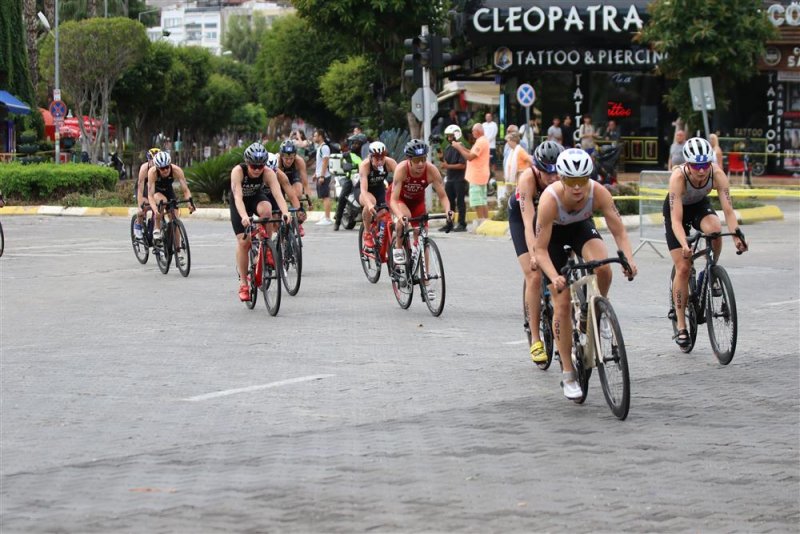32. alanya triatlonu gerçekleştirildi - başkan yücel: triatlon demek alanya demek