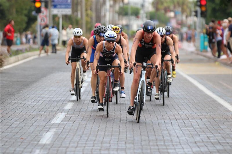 32. alanya triatlonu gerçekleştirildi - başkan yücel: triatlon demek alanya demek