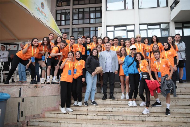 32. alanya triatlonu gerçekleştirildi - başkan yücel: triatlon demek alanya demek