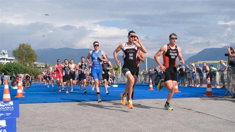 32. alanya triatlonu gerçekleştirildi - başkan yücel: triatlon demek alanya demek