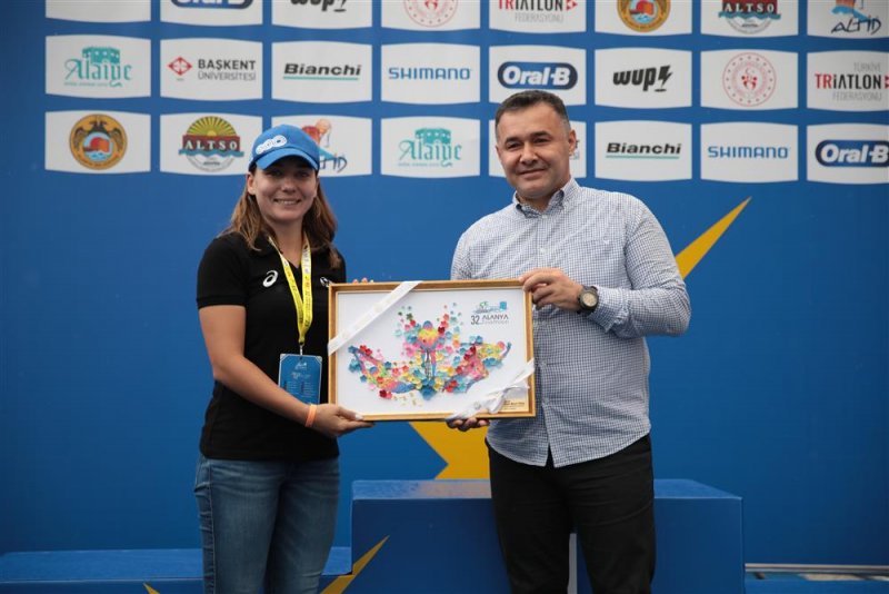 32. alanya triatlonu gerçekleştirildi - başkan yücel: triatlon demek alanya demek