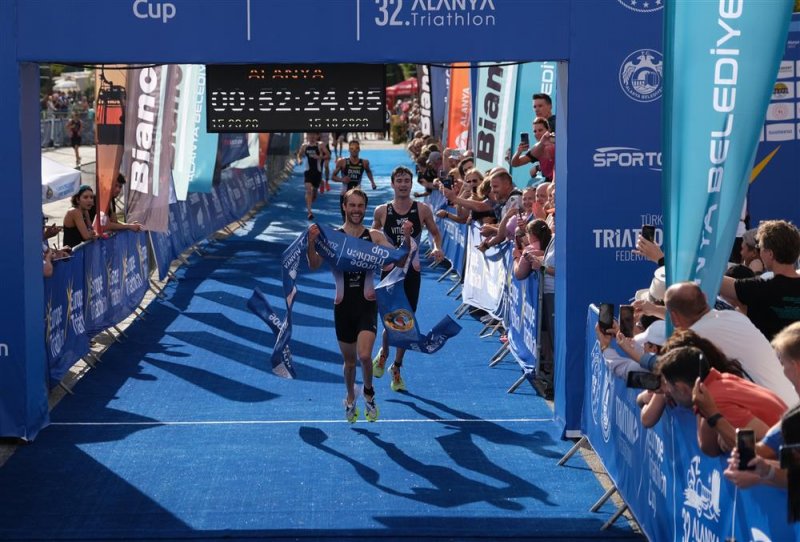 32. alanya triatlonu gerçekleştirildi - başkan yücel: triatlon demek alanya demek