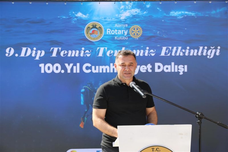 9. dip temiz tertemiz etkinliği gerçekleştirildi 100. yıl cumhuriyet dalışı yapılarak deniz dibinde türk bayrağı açıldı