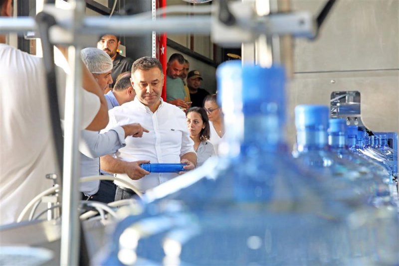 Alaiye su hizmete girdi başkan yücel: &quot;hem kaliteli, hem yüzde 50 daha ucuz alaiye su'yu ürettik her eve girmesini sağlayacağız&quot;