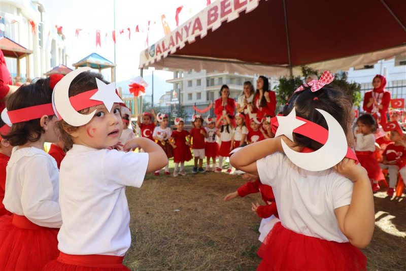 Alanya belediye kreşinde cumhuriyet’in 100. yıl coşkusu