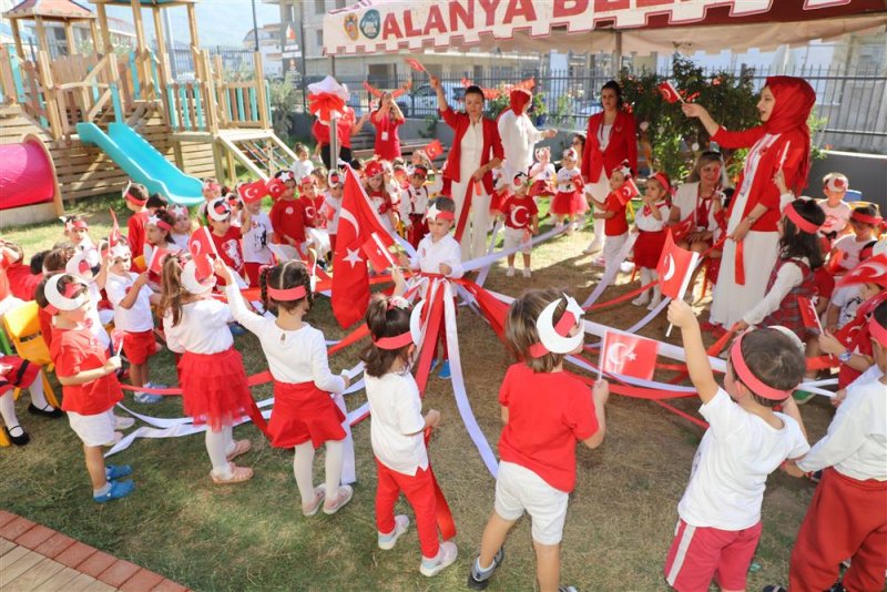 Alanya belediye kreşinde cumhuriyet’in 100. yıl coşkusu