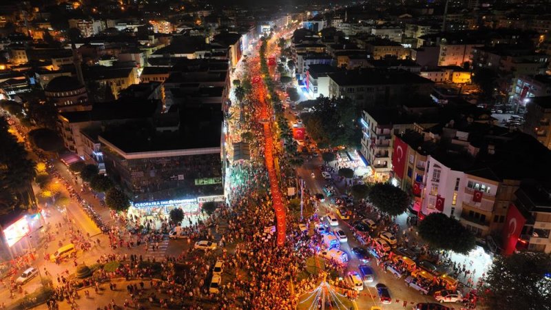 Alanya cumhuriyet için yürüdü coşku funda arar ile zirve yaptı