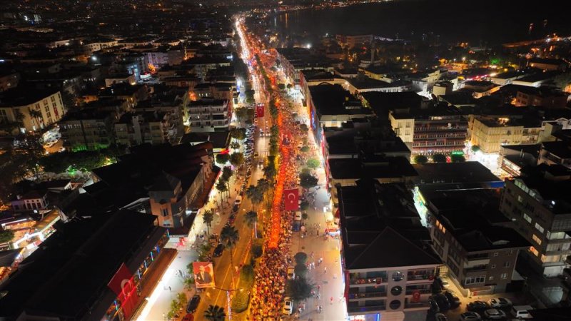 Alanya cumhuriyet için yürüdü coşku funda arar ile zirve yaptı