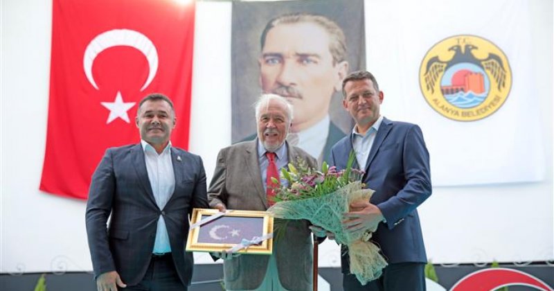 Alanya’da ilber ortaylı rüzgarı