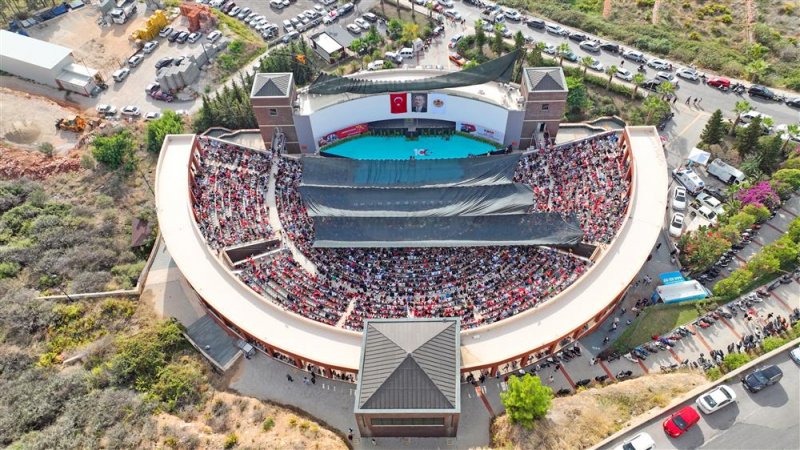 Alanya’da ilber ortaylı rüzgarı