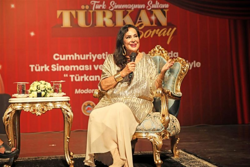 Alanya’da türkan şoray rüzgarı cumhuriyet’in 100. yılında türk sinemasının sultanı alanya’daydı