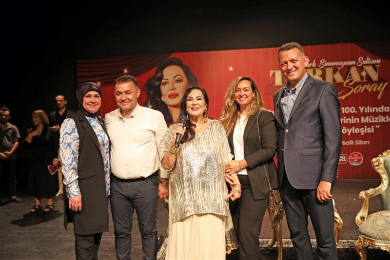 Alanya’da türkan şoray rüzgarı cumhuriyet’in 100. yılında türk sinemasının sultanı alanya’daydı