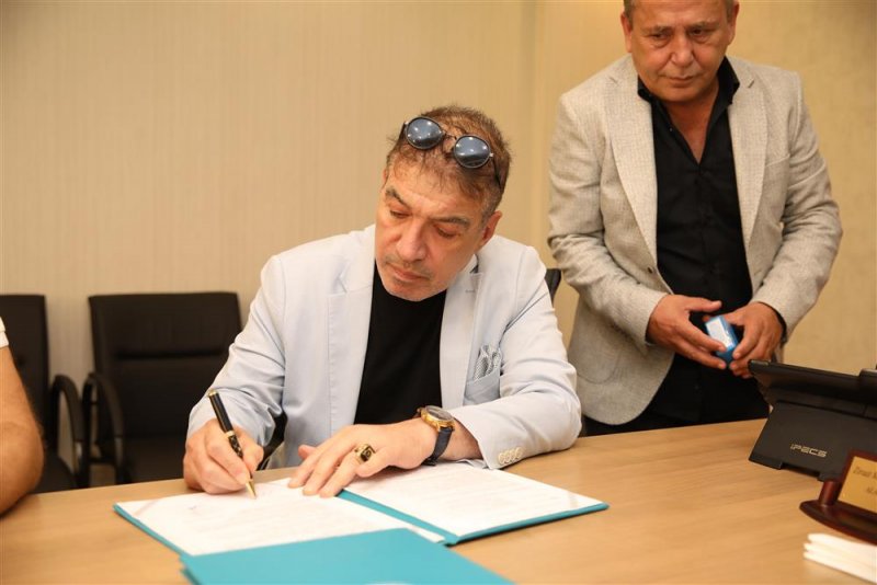 Başkan yücel, alanya’ya yeni eserler kazandırmaya devam ediyor - yeni huzurevi için imzalar atıldı