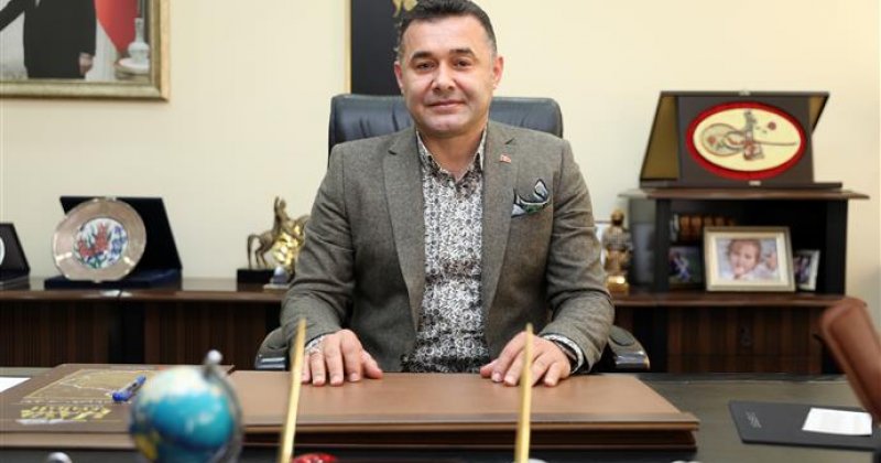 Başkan yücel’den fener alayı ve funda arar konserine davet  “ay yıldızlı türk bayraklarıyla cumhuriyet şölenimizde buluşalım”