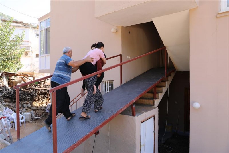 Başkan yücel engelli vatandaşların yanında olmaya devam ediyor