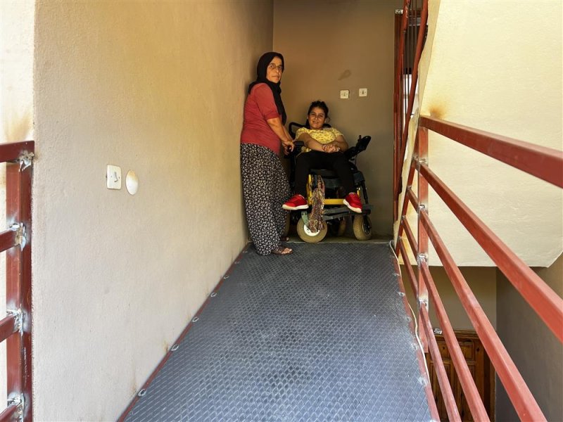Başkan yücel engelli vatandaşların yanında olmaya devam ediyor