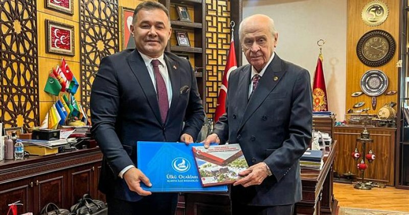 Başkan yücel mhp lideri bahçeli’yi makamında ziyaret etti yücel: “partimizin üretken belediyecilik anlayışıyla çalışmaya devam edeceğiz”