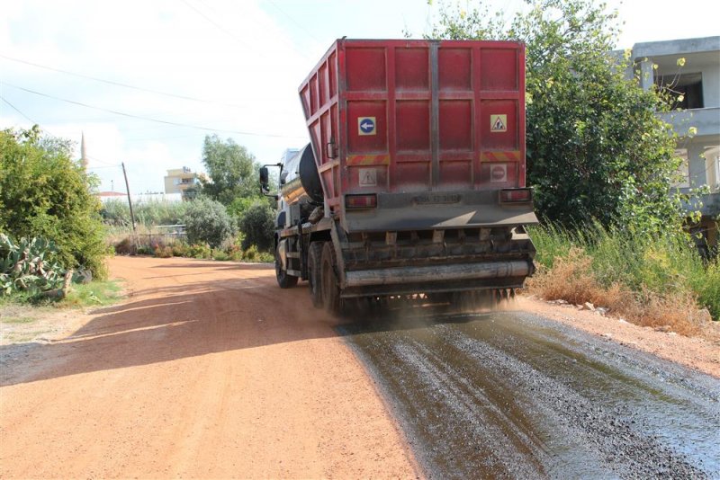 Kırsaldan merkeze 4 koldan asfalt çalışması devam ediyor