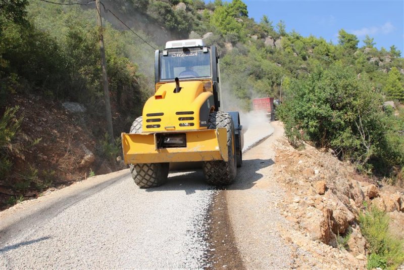 Kırsaldan merkeze 4 koldan asfalt çalışması devam ediyor