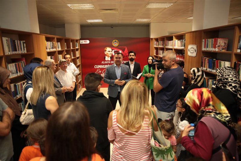 Kitap kurtları başkan yücel tarafından ödüllendirildi