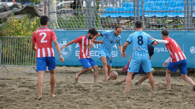 Kumda şampiyon cıty lıne alanya belediyespor
