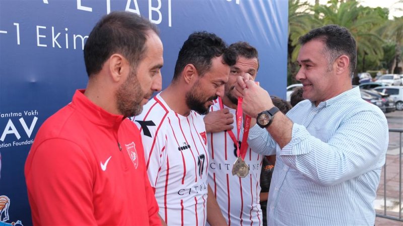 Kumda şampiyon cıty lıne alanya belediyespor
