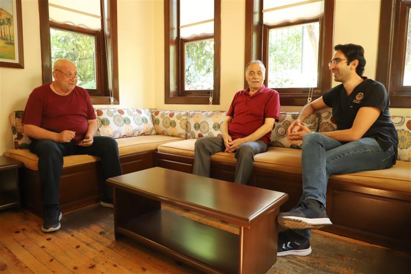 Tevfik hoca alanya evi her yaştan vatandaşa hizmet veriyor