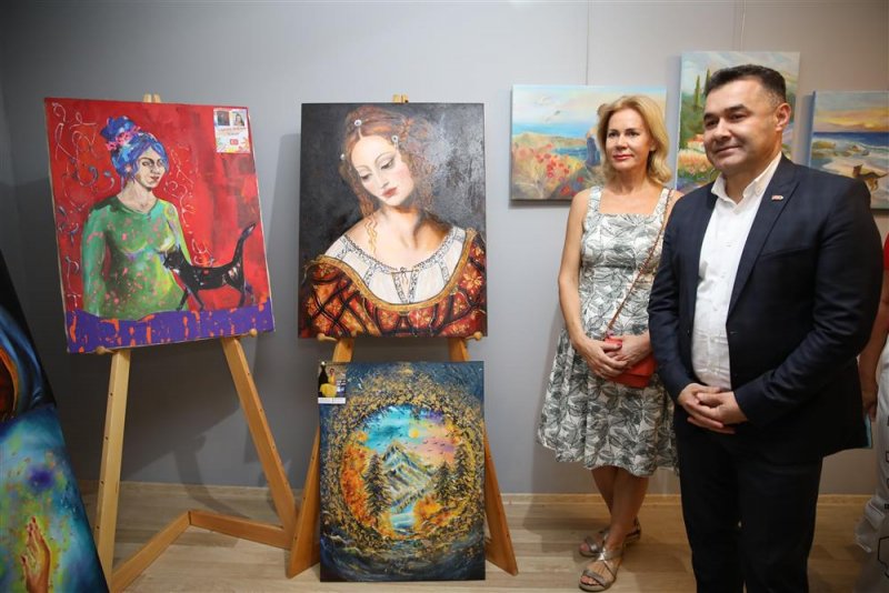 8. alanya uluslararası sanat sergisi açıldı