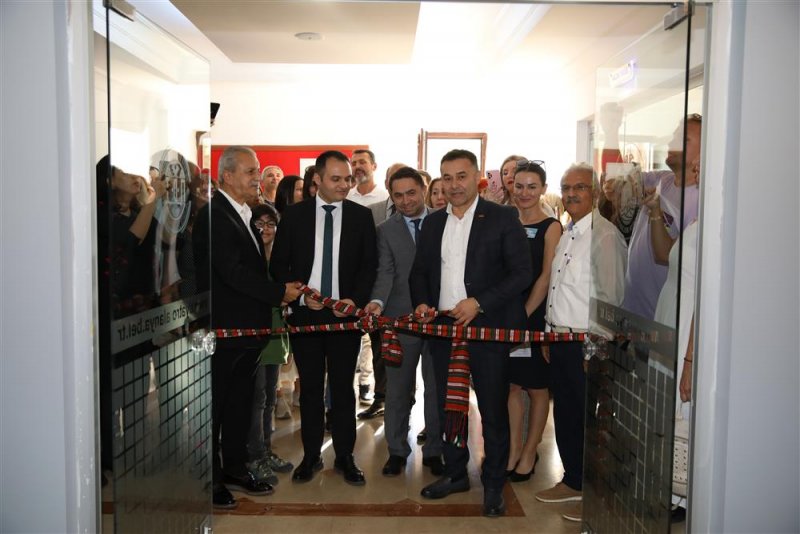 8. alanya uluslararası sanat sergisi açıldı