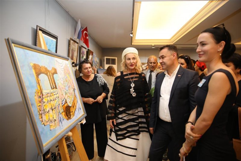 8. alanya uluslararası sanat sergisi açıldı