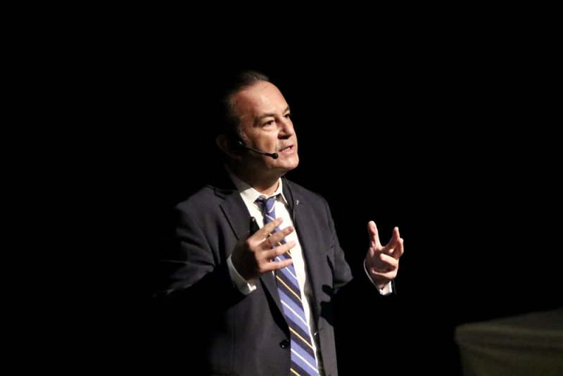 Afetlere dirençli bir toplumda coğrafi bilgi sistemlerinin rolü ve önemi konferansı gerçekleştirildi - başkan yücel: bilime, teknolojiye uygun depreme dayanıklı binalar üreteceğiz
