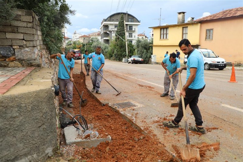 Alanya’da bozulan yollara anında müdahale