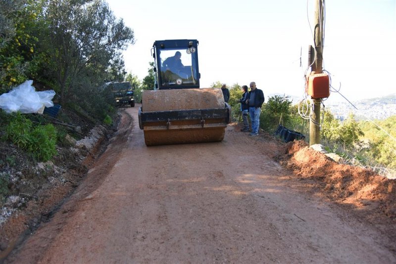 Asfalt çalışmaları hız kesmeden devam ediyor