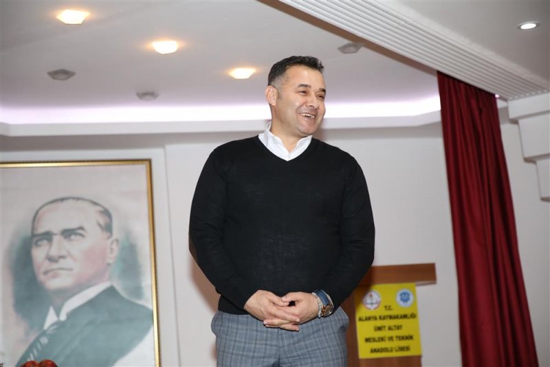 Başkan yücel’e konaklı halkından hizmet teşekkürü