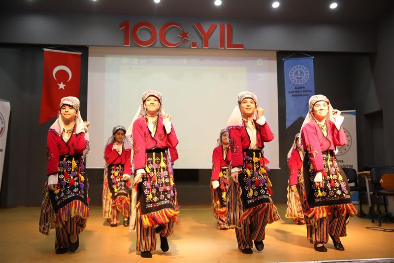 Başkan yücel ilk öğretmenini ziyaret etti