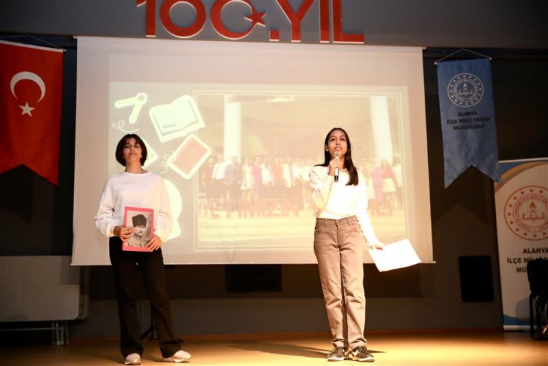 Başkan yücel ilk öğretmenini ziyaret etti