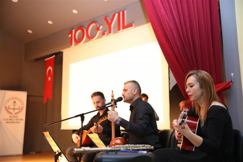 Başkan yücel ilk öğretmenini ziyaret etti