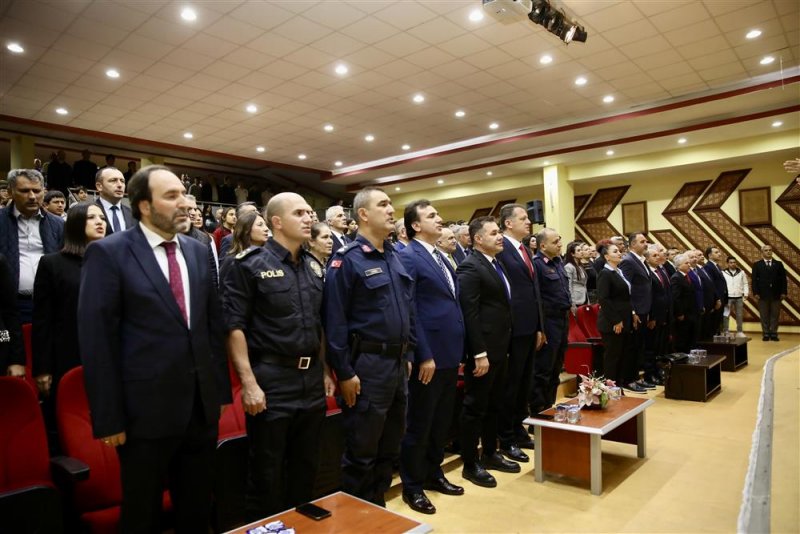 Başkan yücel ilk öğretmenini ziyaret etti