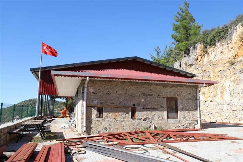 Başköy mahallesi’ne yeni çok amaçlı salon ve çocuk parkı