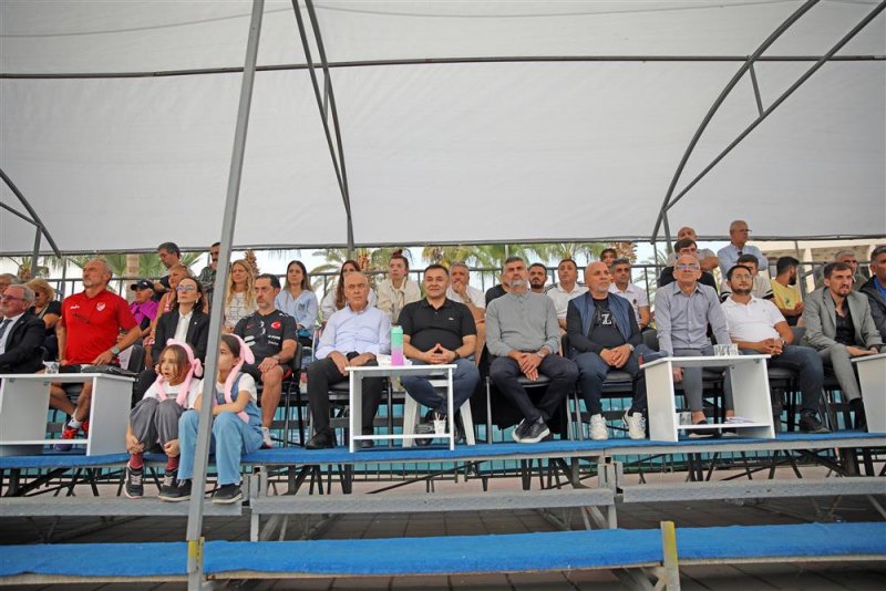 Kumda şampiyon ömeroğulları erciş spor