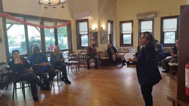 Tevfik hoca evinde yaşlılara yönelik seminer ve eğitimler devam ediyor