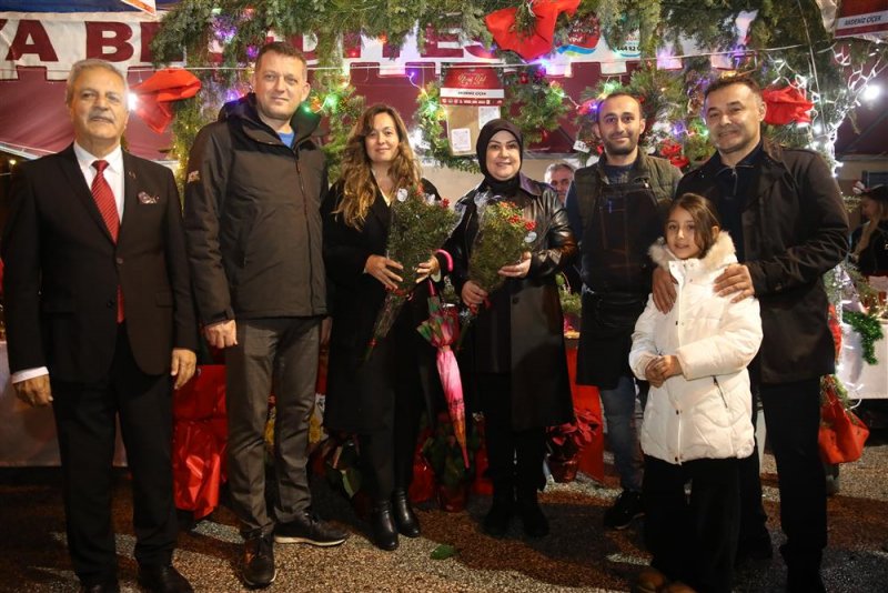 13. alanya uluslararası yeni yıl pazarı’na yoğun ilgi  - yerli ve yabancı binlerce vatandaş yeni yıl pazarı’nda buluştu