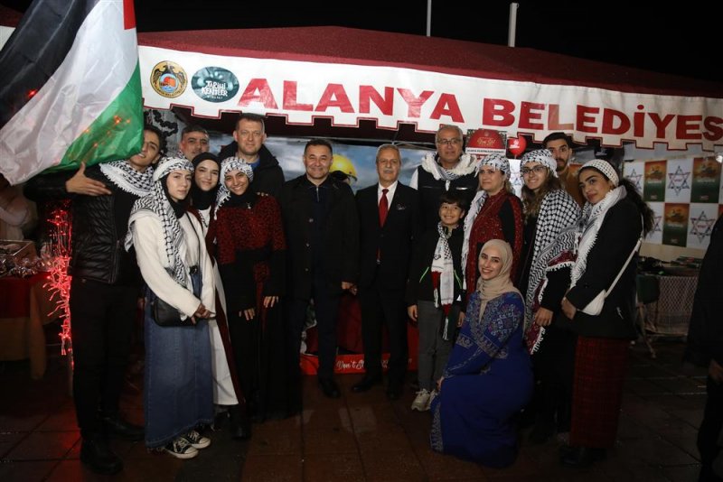 13. alanya uluslararası yeni yıl pazarı’na yoğun ilgi  - yerli ve yabancı binlerce vatandaş yeni yıl pazarı’nda buluştu