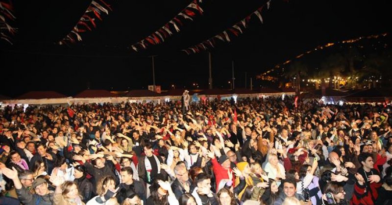 13. alanya uluslararası yeni yıl pazarı rekor katılımla gerçekleştirildi