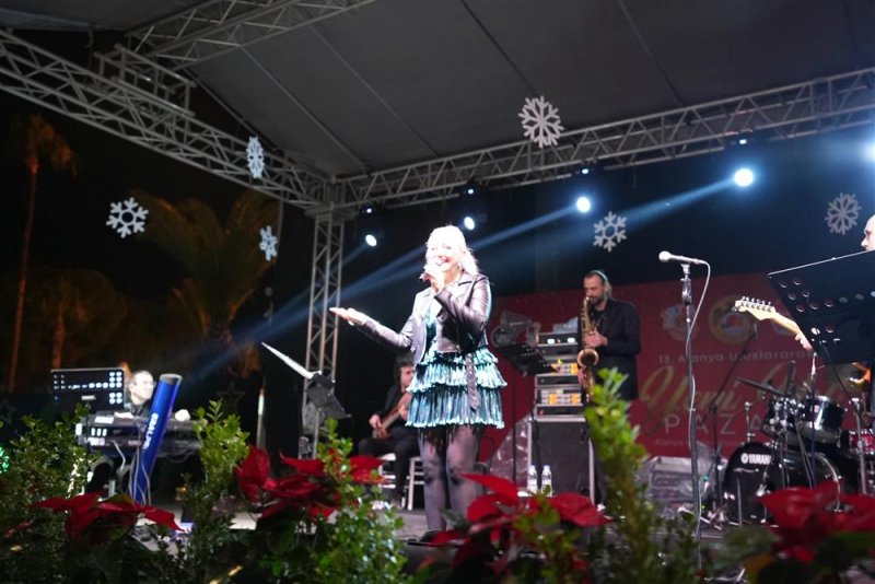 13. alanya uluslararası yeni yıl pazarı rekor katılımla gerçekleştirildi