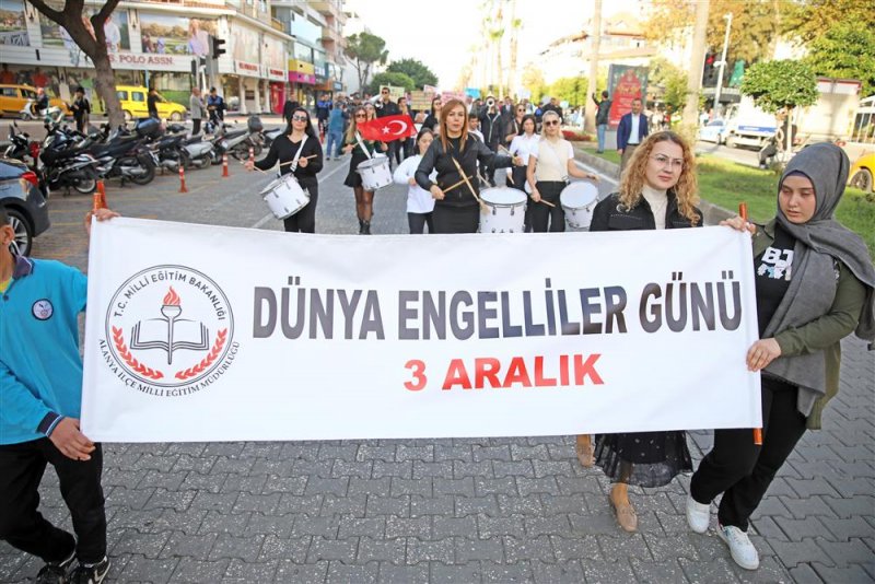 3 aralık dünya engelliler günü sevgi yürüyüşü ile kutlandı