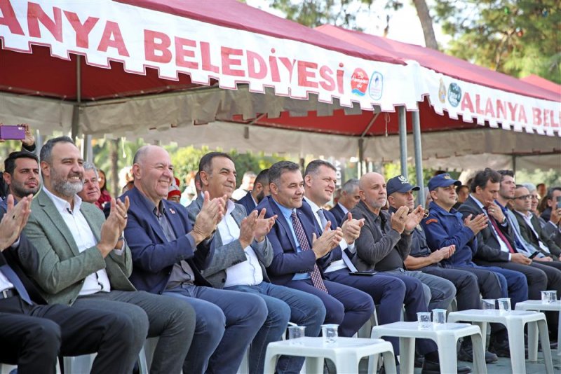 3 aralık dünya engelliler günü sevgi yürüyüşü ile kutlandı