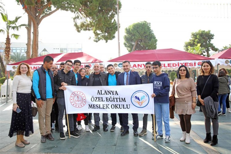 3 aralık dünya engelliler günü sevgi yürüyüşü ile kutlandı